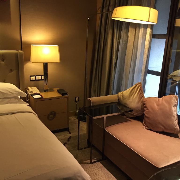 Ramada By Wyndham Xian Bell Tower Hotel Bagian luar foto