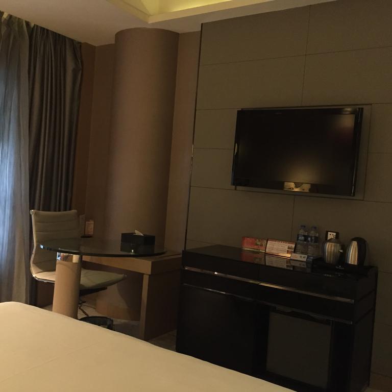 Ramada By Wyndham Xian Bell Tower Hotel Bagian luar foto
