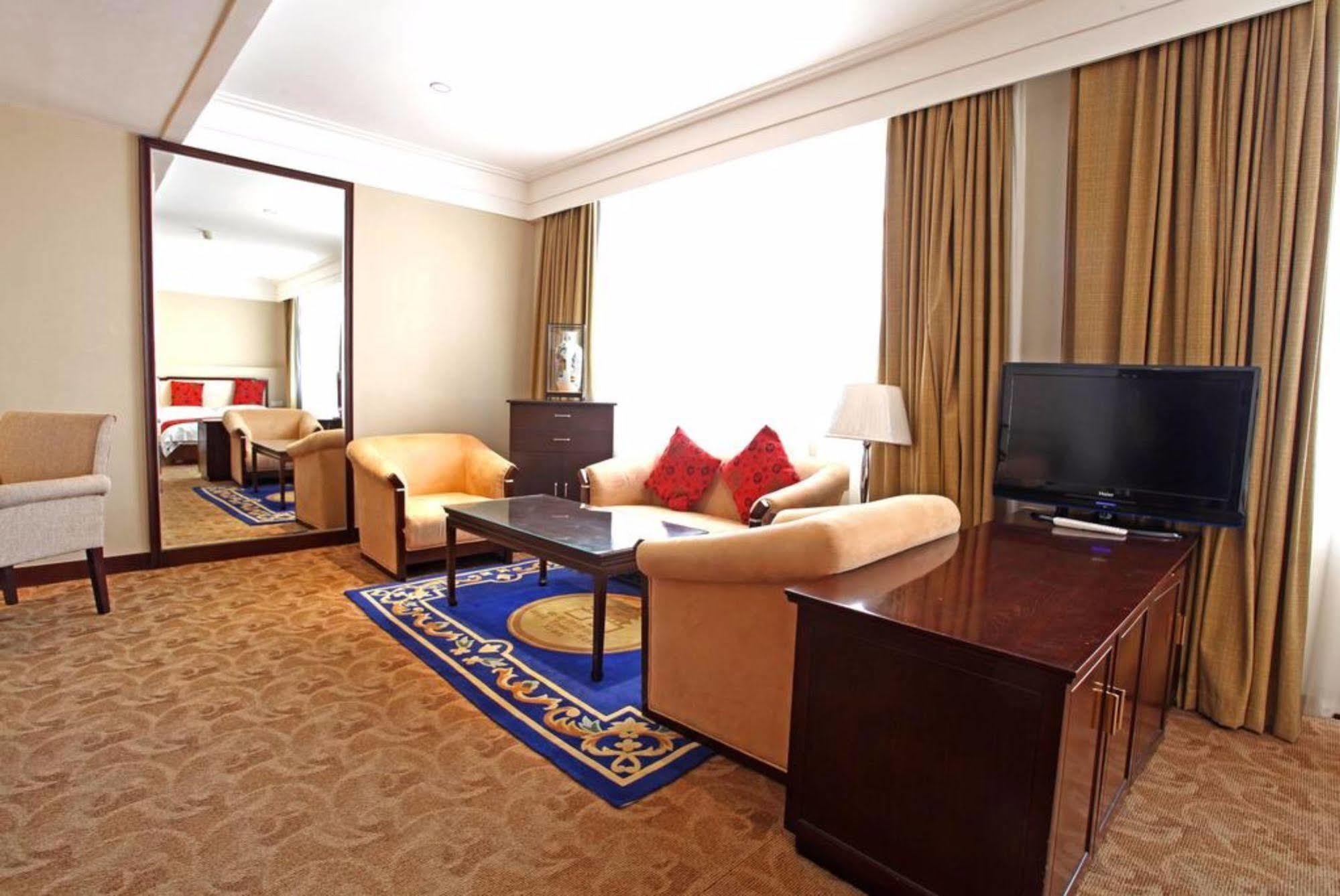 Ramada By Wyndham Xian Bell Tower Hotel Bagian luar foto
