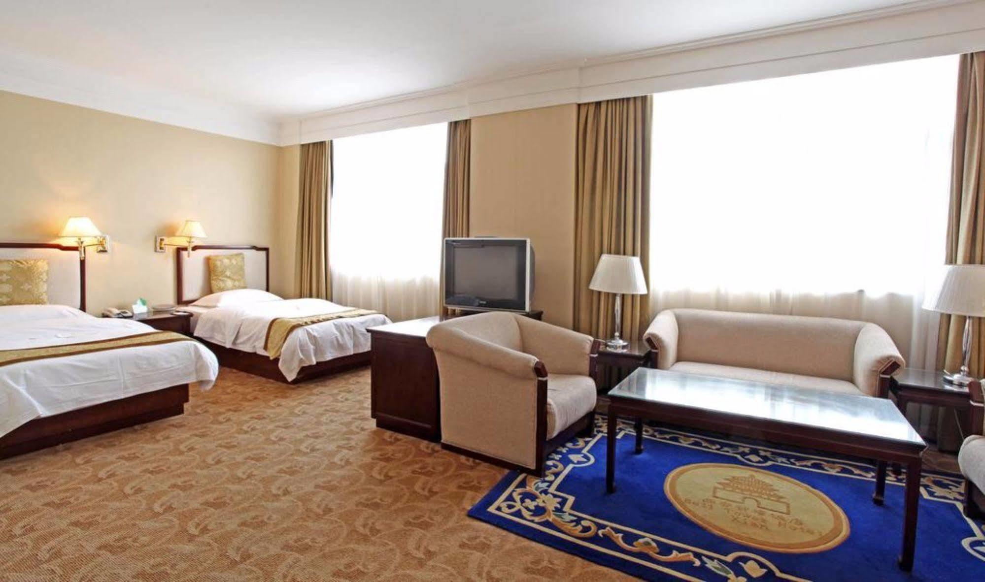 Ramada By Wyndham Xian Bell Tower Hotel Bagian luar foto