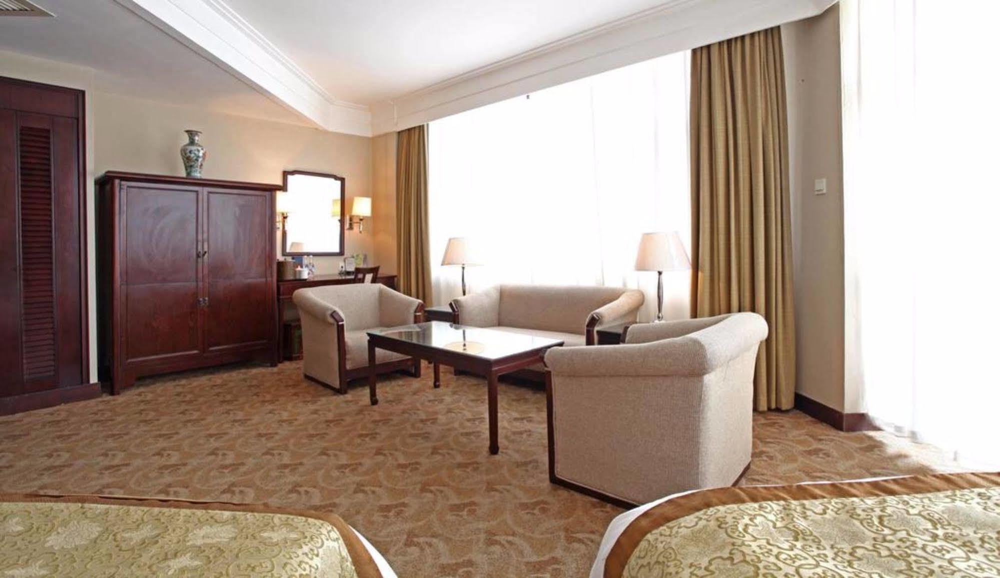 Ramada By Wyndham Xian Bell Tower Hotel Bagian luar foto