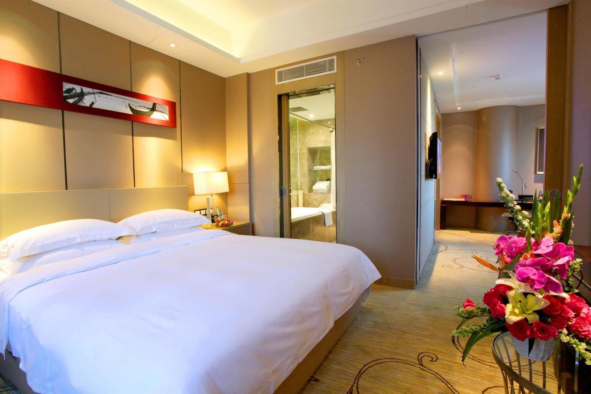 Ramada By Wyndham Xian Bell Tower Hotel Bagian luar foto